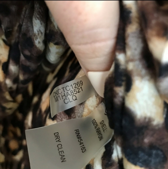 Leopard print button down - Picture 6 of 6